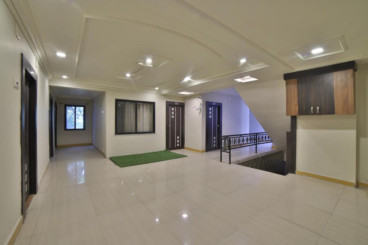 Oyo 41929 Hotel Loyal Residency Jamnagar Exterior photo