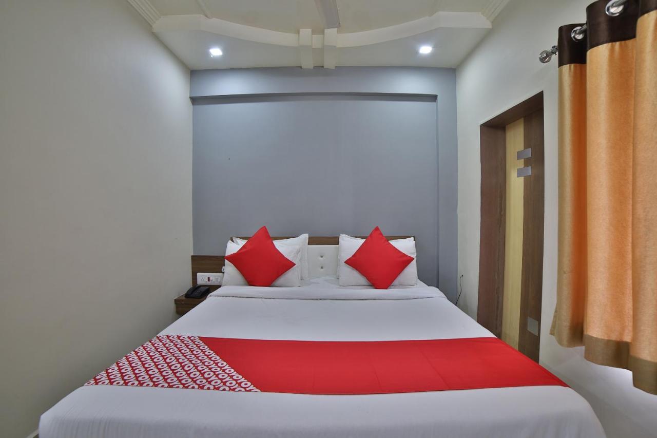 Oyo 41929 Hotel Loyal Residency Jamnagar Exterior photo